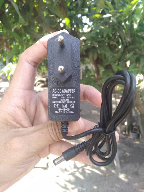 ADAPTOR 12V 1A