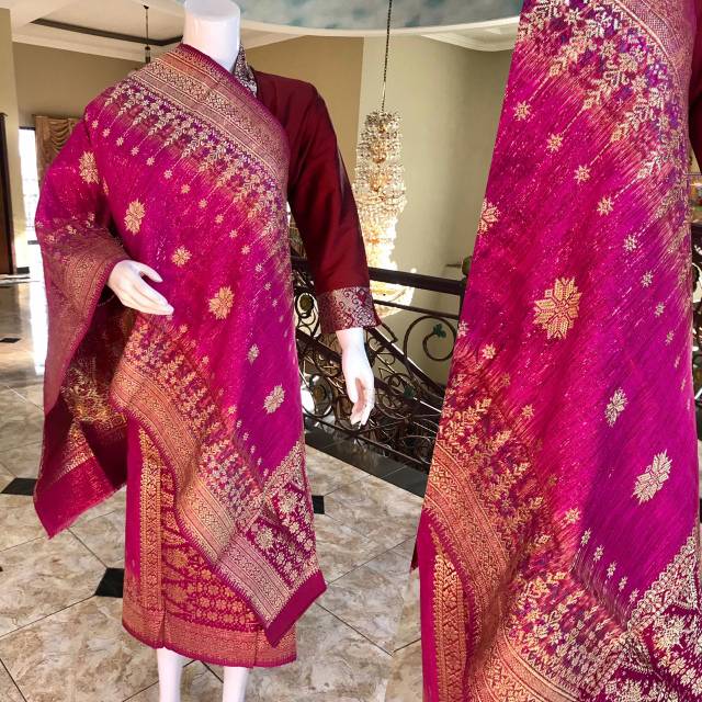 Songket limar sartibi. bahan sutra benang. Benang Emas sartibi.