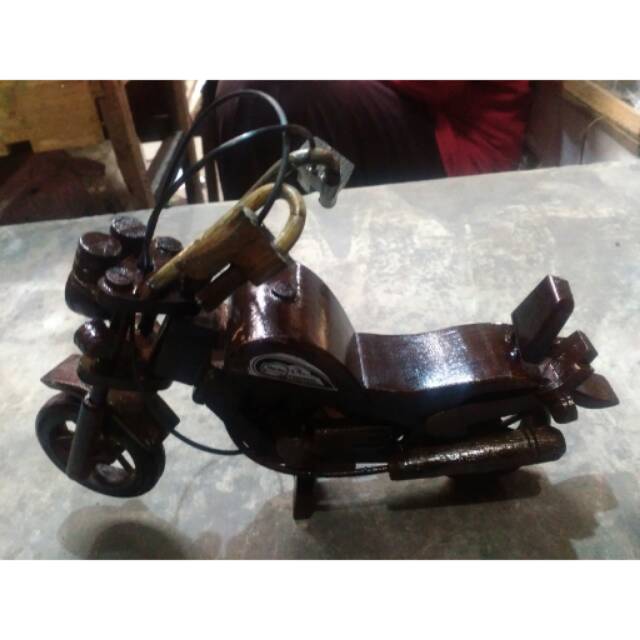 (BISA COD) Miniatur motor Harley Davidson 24x21x4cm kayu Souvenir pajangan hiasan mainan