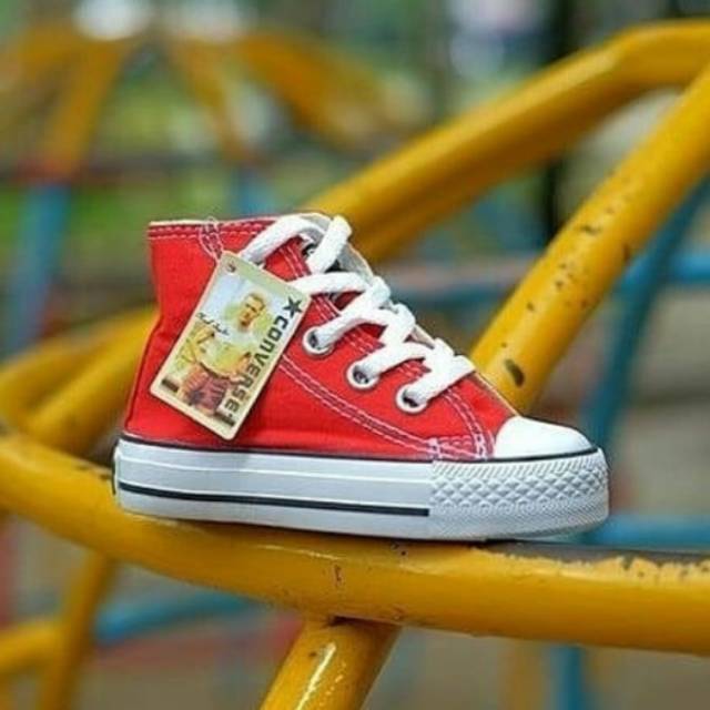 Sepatu All Star Tinggi Anak/Kids Warna Merah
