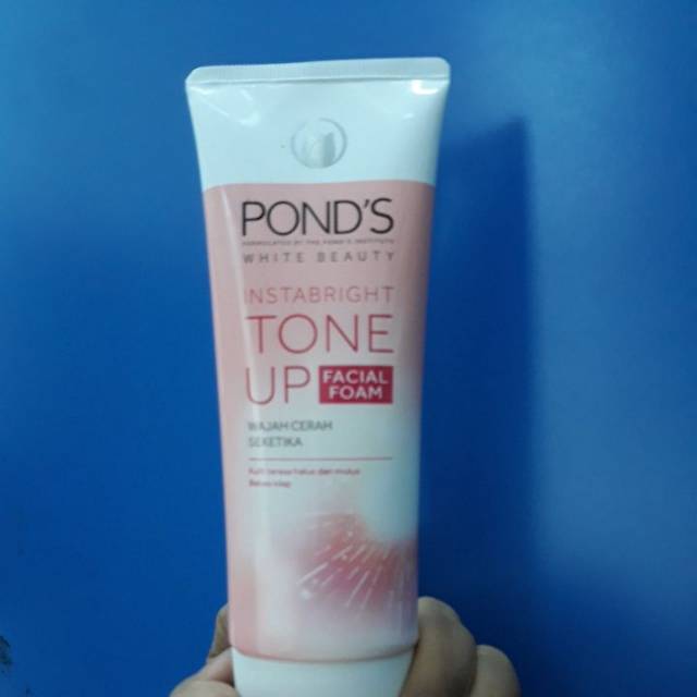 Ponds tone up facial foam