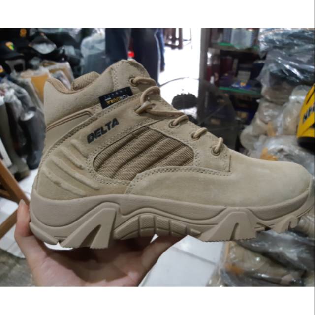 Sepatu Delta - Delta Shoes