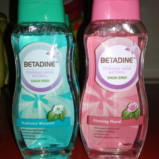 Jual BETADINE Feminine Wash Natural Daun Sirih 110 ml Shopee Indonesia