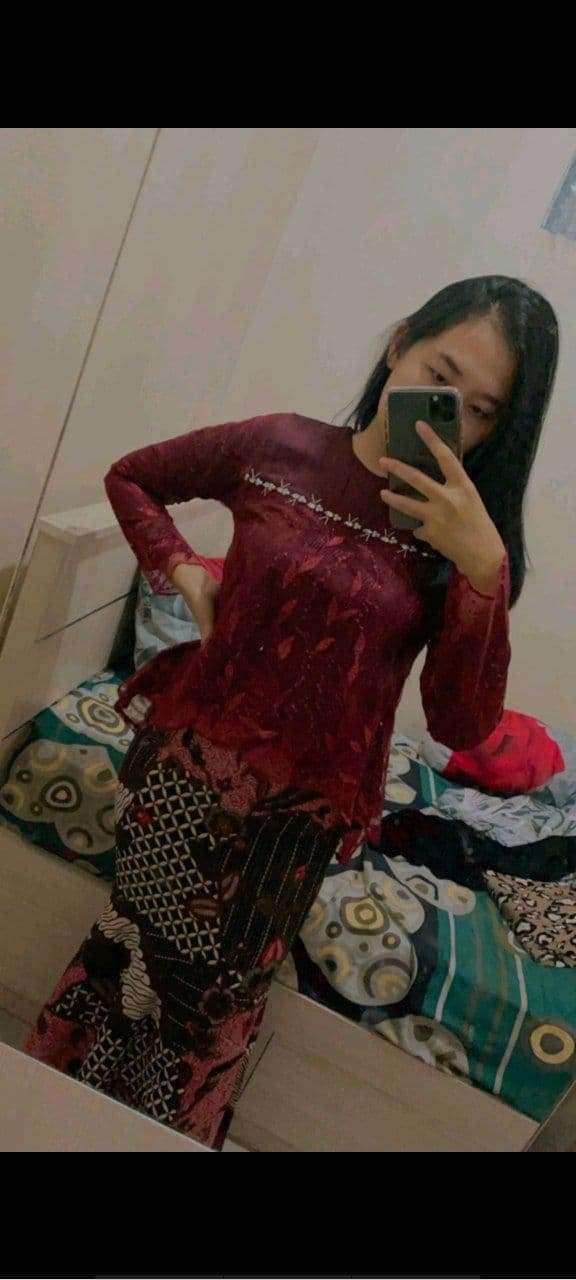 Batik Couple Kebaya Tunangan Ayudia Merah Lamaran Wisuda Kondangan