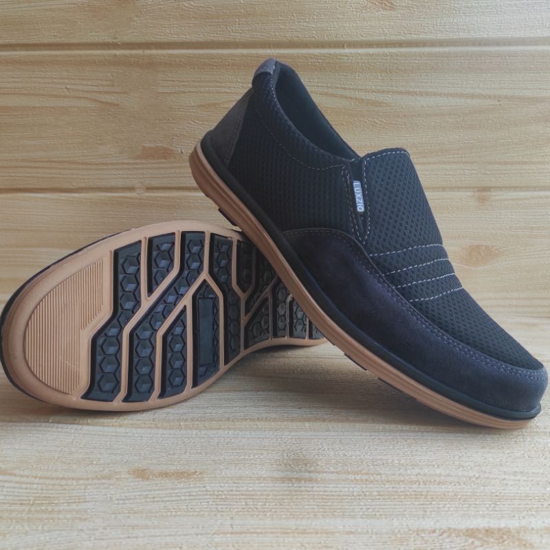 Sepatu Pria Kulit Slip On Sintetis Premium Kasual Cowok Sol Karet Sidney Suede Imitasi Premium