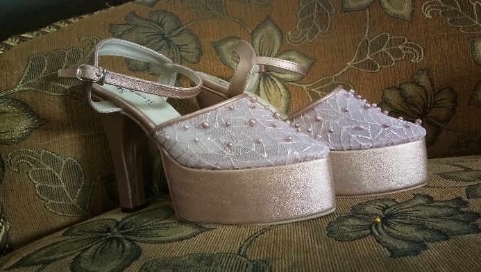 Sepatu Purri Rosegold Abstrak Lace Mutiara Tabut Tinggi 12cm