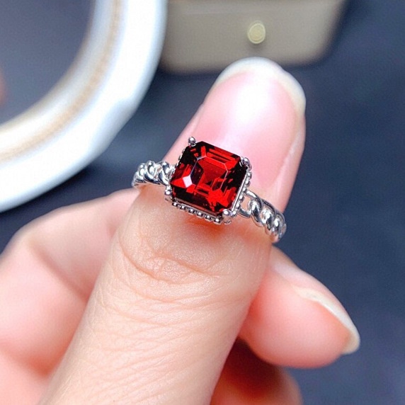 Cincin Wanita Bahan Sterling Silver 925 Hias Rubykristalpermata Untuk Pernikahanpertunangan