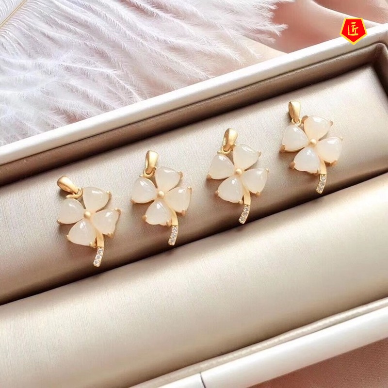 [Ready Stock]White Jade Four-Leaf Clover Pendant Fashion Necklace Birthday Gift