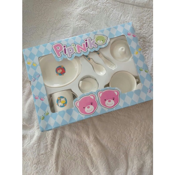 Set alat makan Pipiniko New