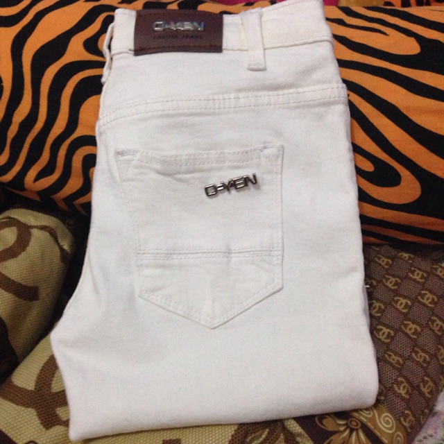 

White pencil jeans