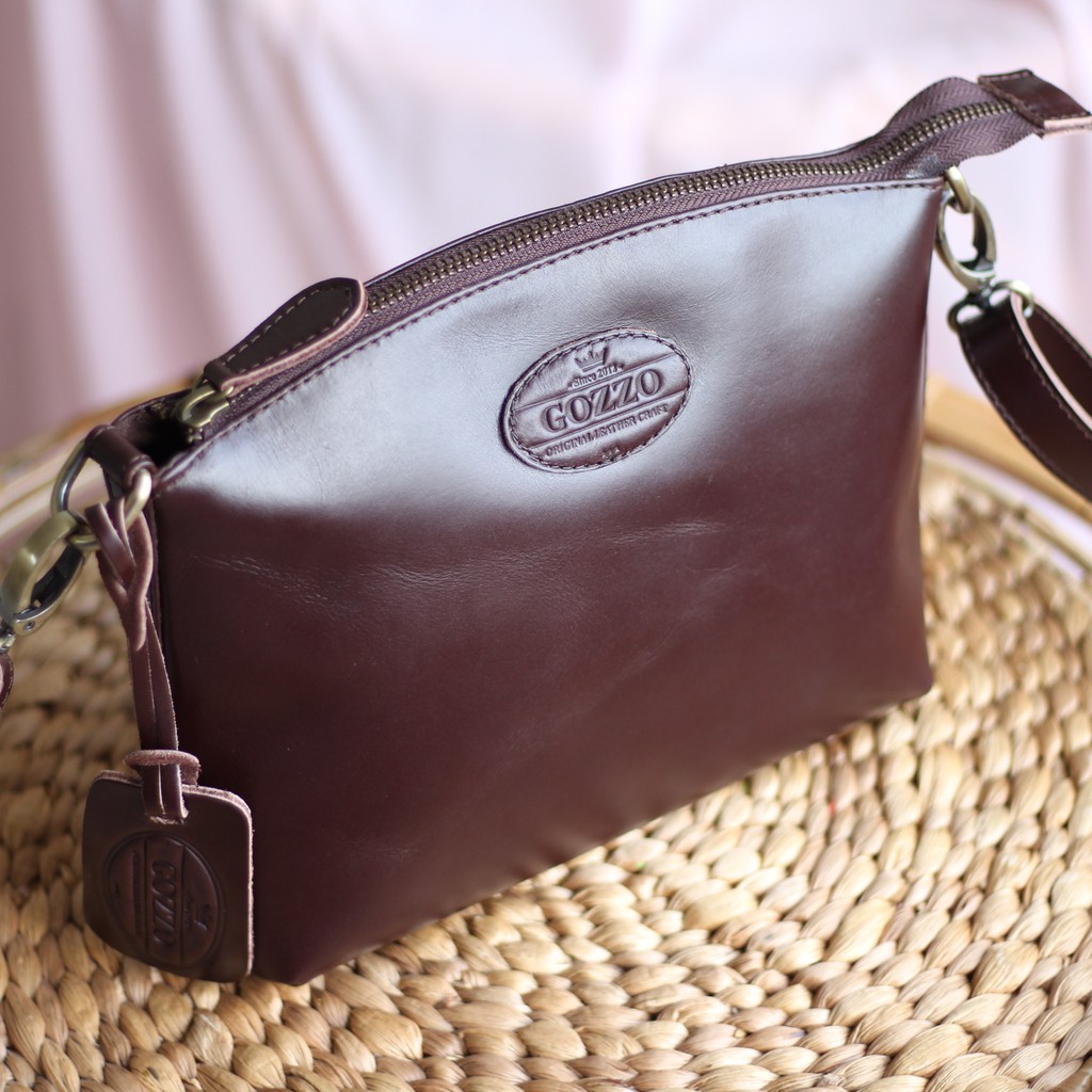 TAS SELEMPANG WANITA KULIT SAPI ASLI MODEL ZIA COKLAT TUA/ FREE GRAVIR NAMA DI GANTUNGAN TAS