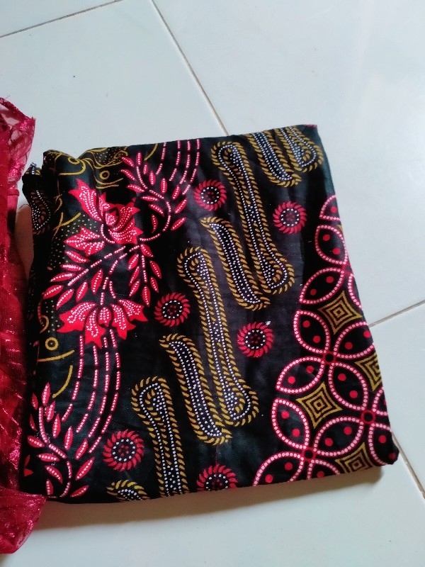 Maura Couple - Sania Ruffle Batik Couple Ori Ndoro Jowi Garansi Termurah Shopee - Batik Solo Modern