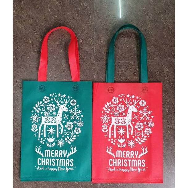 

GOODIE BAG NATAL 25X35X8 & 30X40X8 -TAS SPUNDBOND NATAL CICIGUDANG