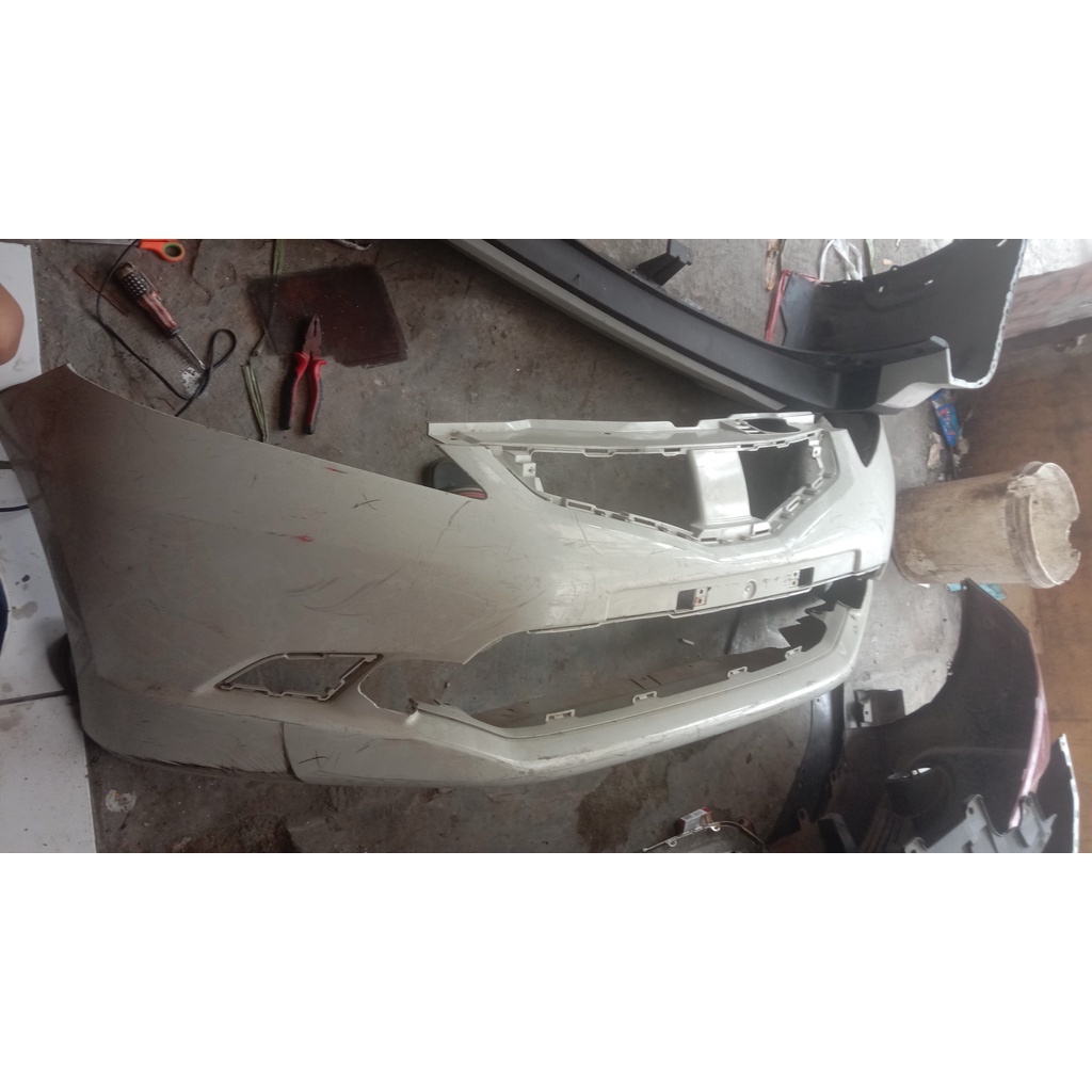 bemper depan jazz rs 2010