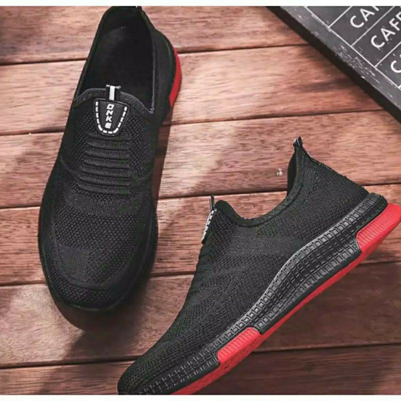 MK-Sepatu Casual Pria Slip On ONKE PRIA Terbaru