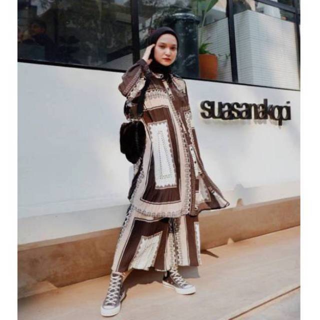 SETELAN SET PLISKET TUNIK KULOT ABSTRAK