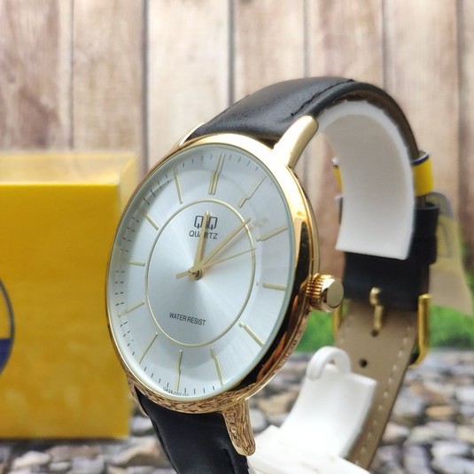 [COD] Jam Tangan Pria Q&Q QQ Analog Strap Kulit Hitam QA24J102Y Original KEREN KOTAK KADO TERBARU
