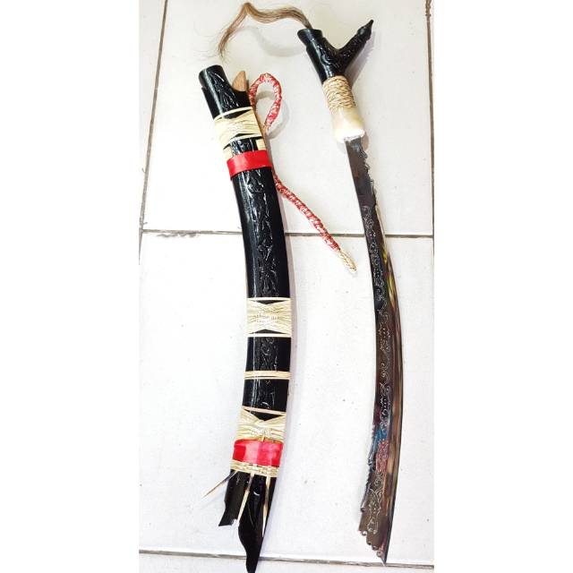 

MANDAU DAYAK ASLI KHAS KALIMANTAN