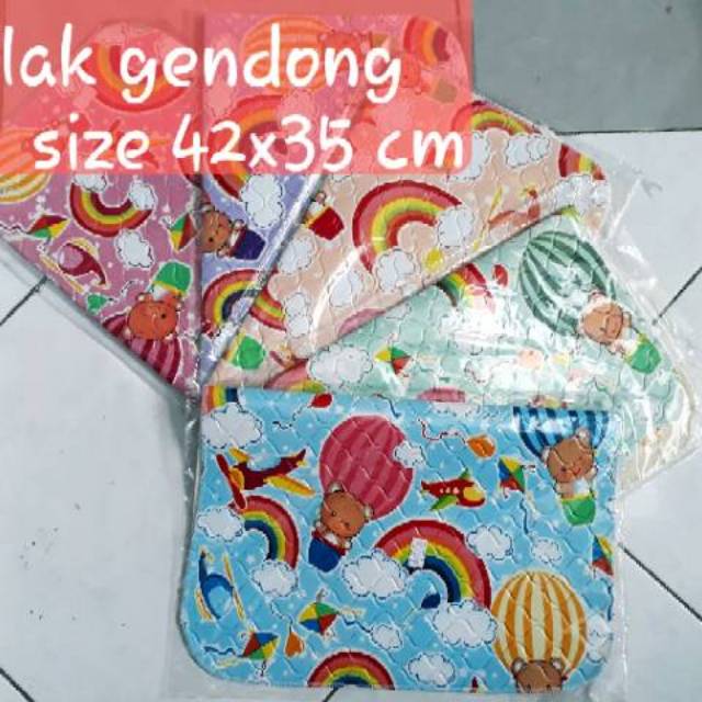 Perlak Bayi Mini Untuk Pangku Gendong Ukuran 42 x 35 cm