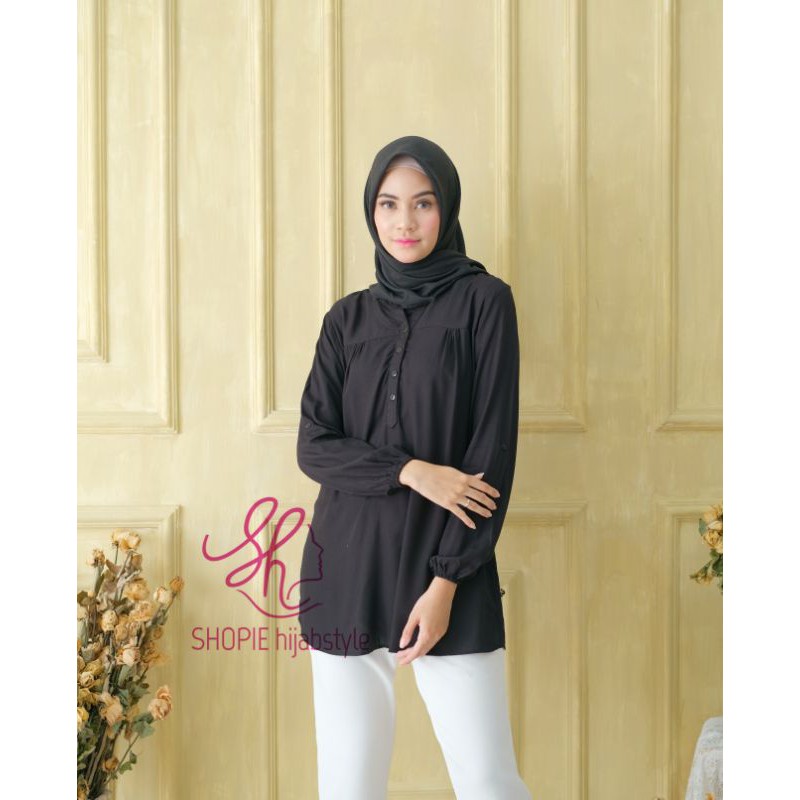 Blus Polos Hitam - Blouse Polos Rayon - Black - Fathin Basic - SHOPIE Hijabstyle - Polos Hitam-3