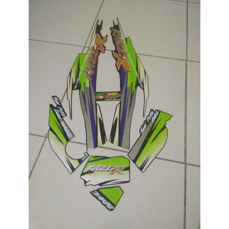 Striping lis sticker kaze r hitam hijau