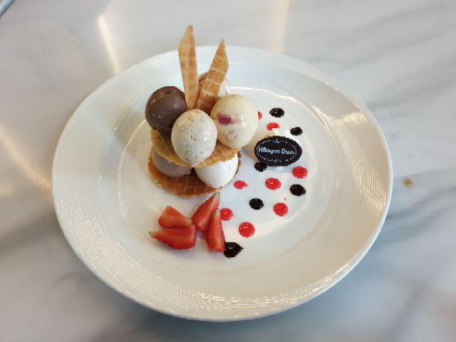 No.2 - Bedcover Set 160x200