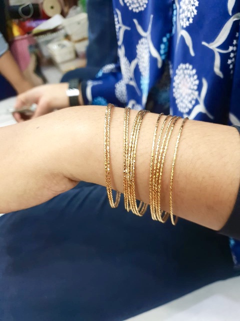 Gelang set 12 biji.  Gelamg wanita gelang kroncong lapis emas yaxiya