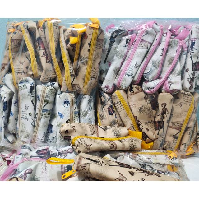 

Souvenir tempat pensil paris