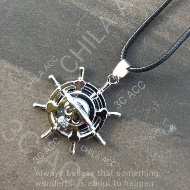 Kalung Tali Liontin ONE PIECE LUFFY KEMUDI TENGKORAK GAUL METAL IMPORT Fashion Pria Wanita