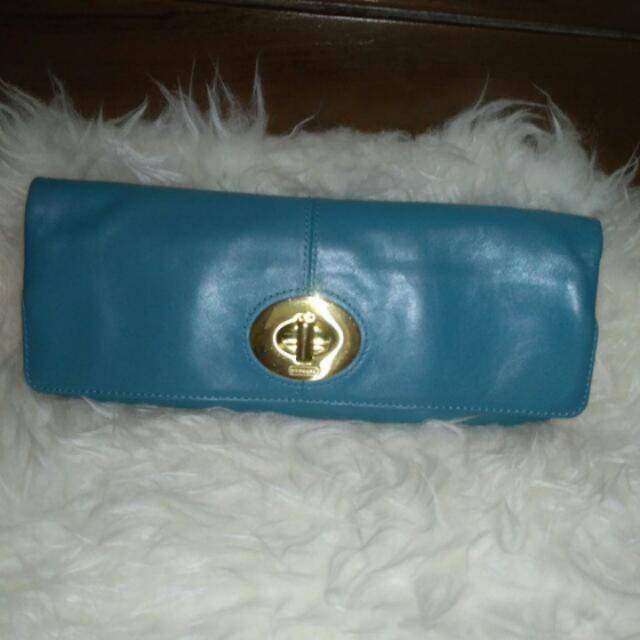 Coach cluth wallet authentic
