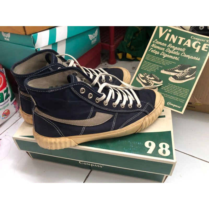 compass vintage navy