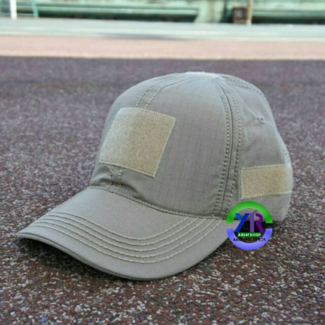 TOPI VELCRO POLOS CREAM