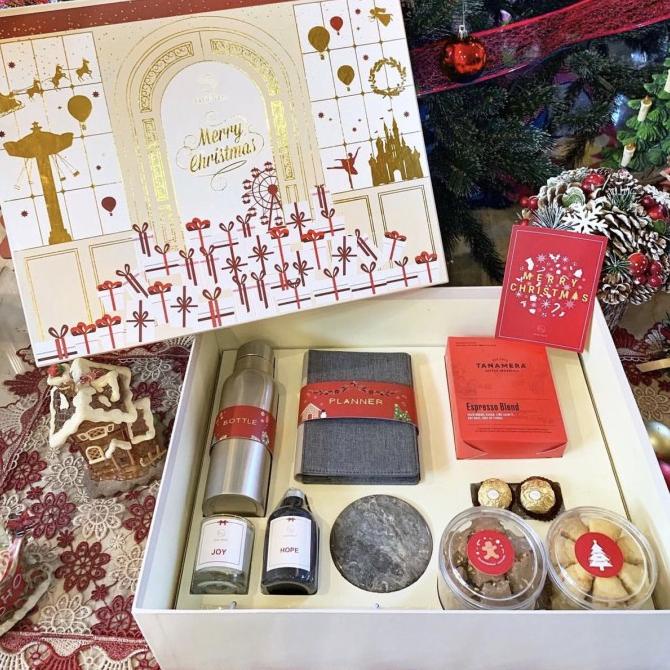 

WONDERLAND SET |SATU HARI CHRISTMAS GIFT HAMPER|KADO NATAL|HADIAH XMAS DC452CD3