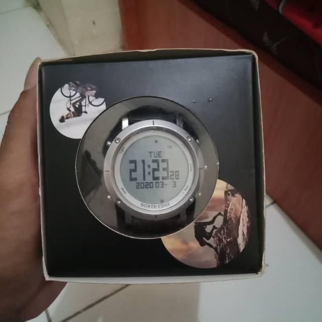 Jam tangan north edge range 2