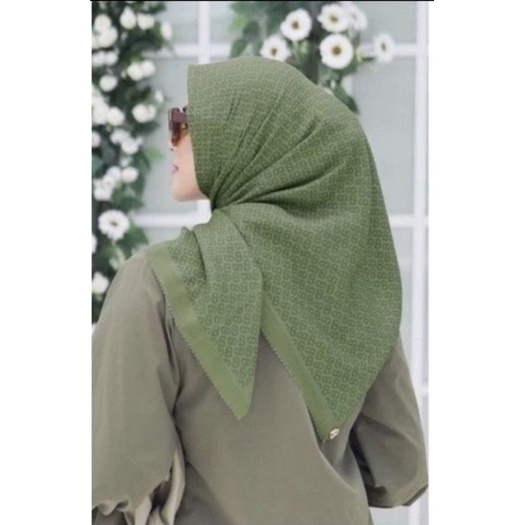 Buttonscarves Tapis Square Asparagus (Voal)