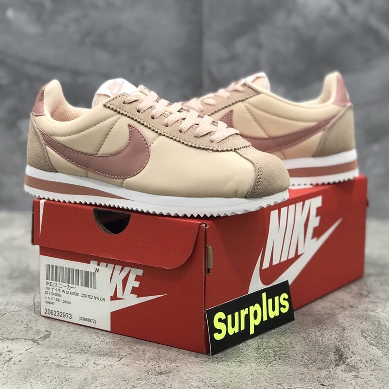tan nike cortez