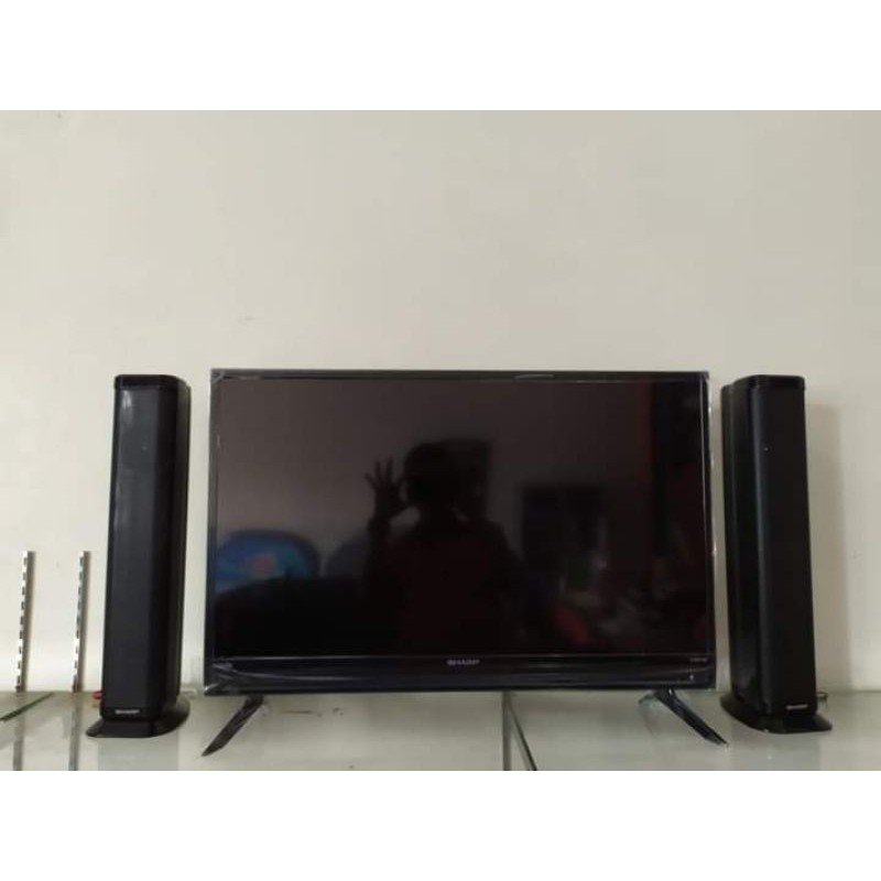 Polytron 42in + sound bar