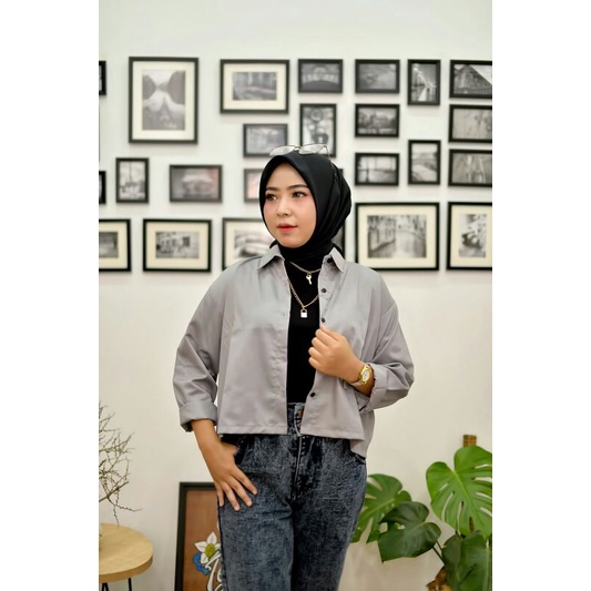 KEMEJA CROP WANITA PUTIH CREAM KOREAN KEMEJA CEWEK MURAH TERBARU KEKINIAN KEMEJA SHIRT RAYON CRINKLE KEMEJA CASUAL POLOS LENGAN PANJANG SKODER CROP TOP BLOUSE-7
