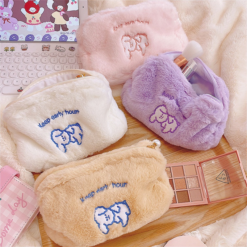 

Tempat Pensil Bulu/ Pouch Make Up Bulu Motif Large