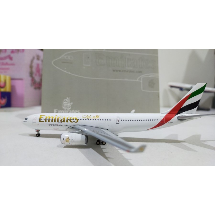 Emirates Airbus A330-200 A6-EAJ Gemini Jets 1:400