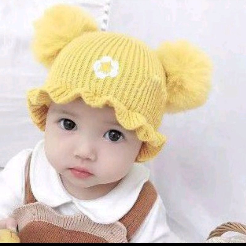 Kupluk Pompom Renda bunga /kupluk pompom baby gril