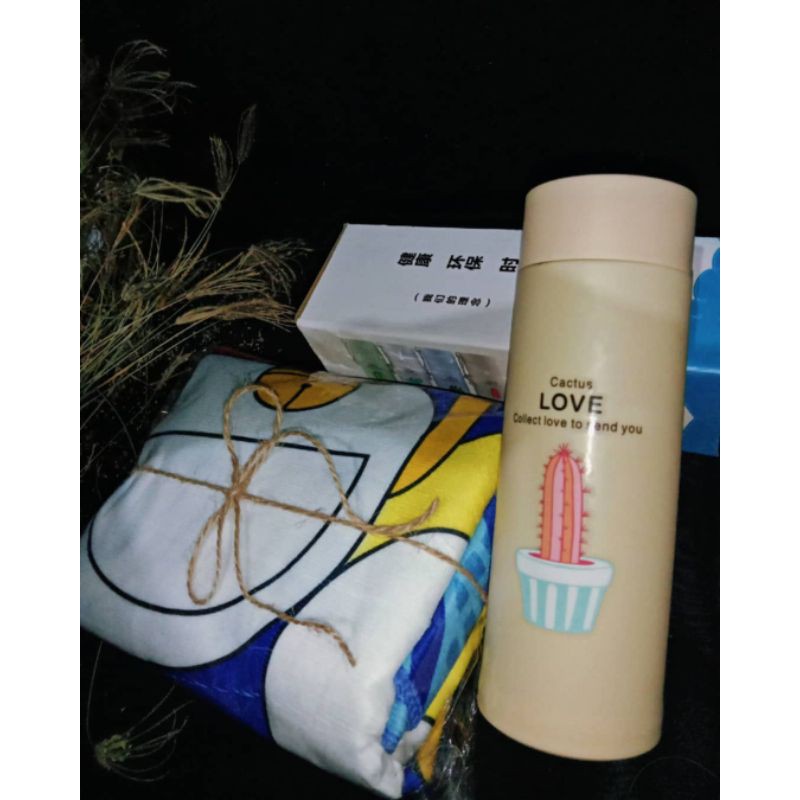 

Gift Box murah kado wisuda kado ulangtahun Hampers