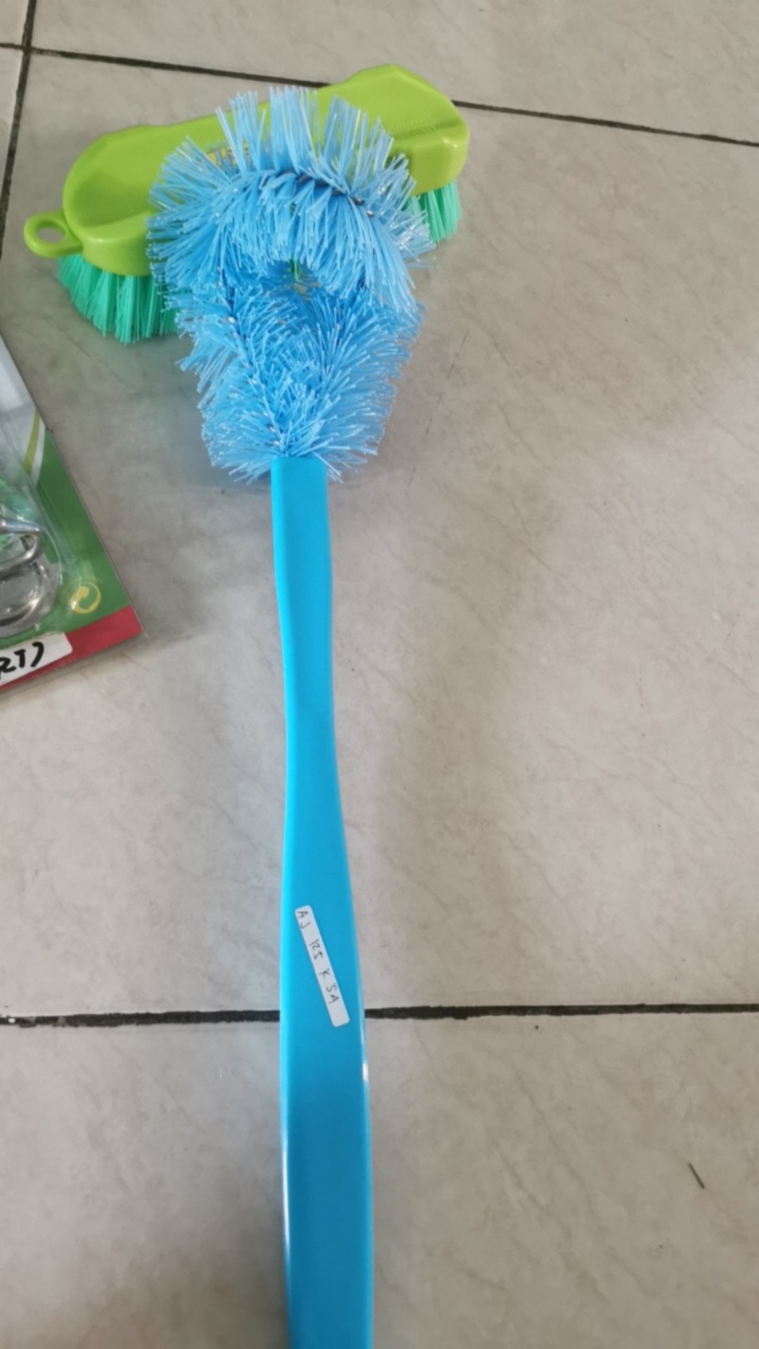 Sikat Toilet Wc Oval Bt 028 Gagang Panjang Maspion