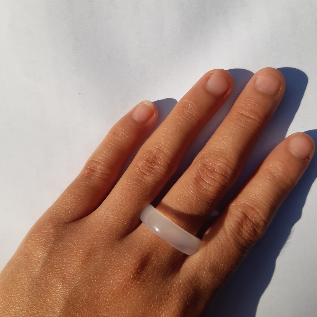 DS Cincin Giok Terapi Kesehatan Putih Susu