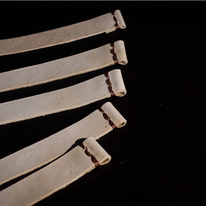 

Limited Pembatas Bulu Kulit (Veg Tan Bookmark) Bergaransi