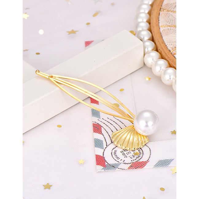 LRC Jepit Rambut Fashion Gold Pearl Big Shell Hairpin F39356