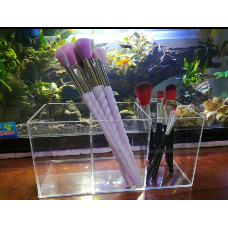 

Tempat Brush acrylic
