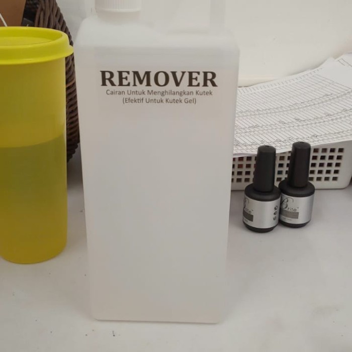 

Nail Polish Remover /Penghapus Kutek
