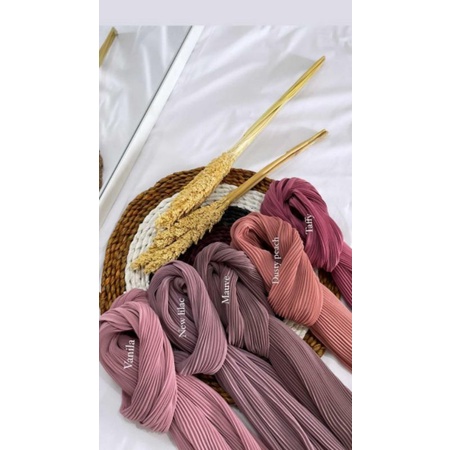 hijab PASMINA PLISKET/ kerudung pasmina/ pasmina plisket
