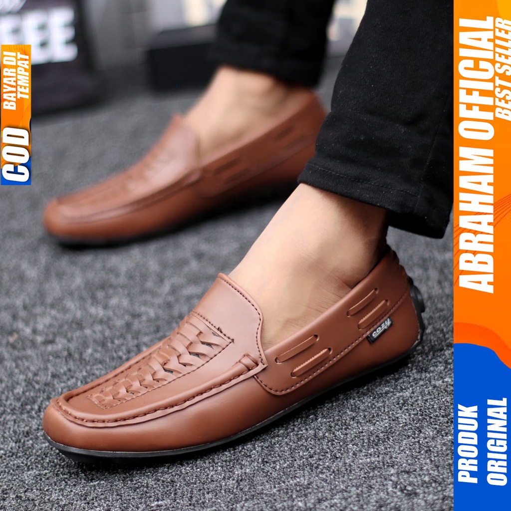 Sepatu Slip On Casual Anti Slip Kerja Santai Hitam Pria Abraham Morits